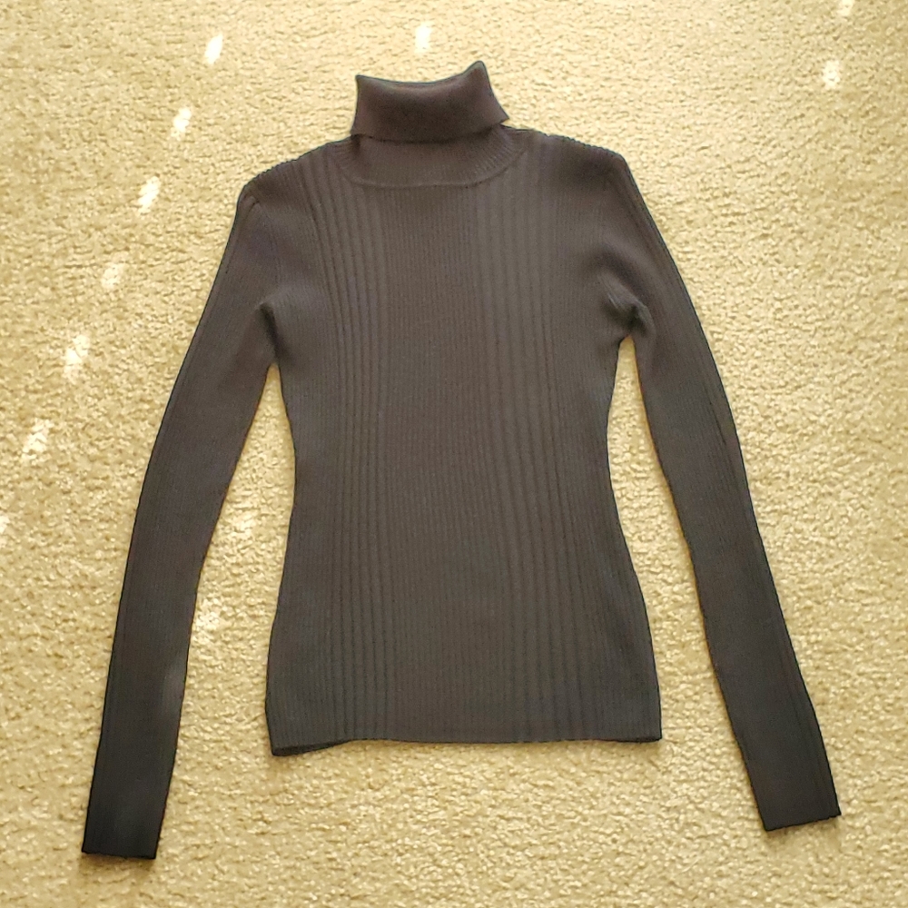 Hooked Up by IOT - Turtleneck 🐢